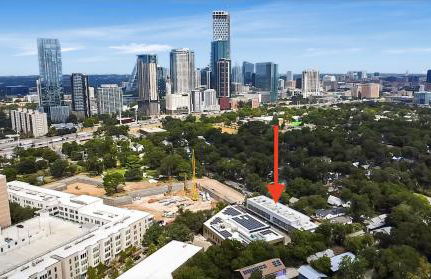 Austin Stylish Studio - Foto 18