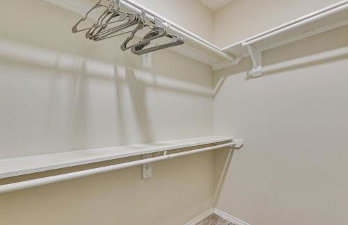 2 Mi to DHR Health Commuter-Friendly Pharr Apt - Foto 13