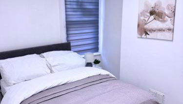 House for 8 in Gillingham close to train station with free parking - Foto 4