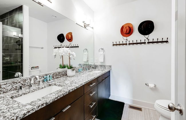 Game Room and Skydeck - Book Today - Foto 24