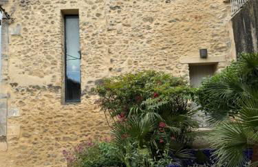 Le charme au centre du village - Photo 10