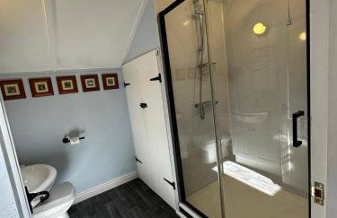 Little Linney - Sleeps 2 - Garden - Wifi - Parking - Photo 43