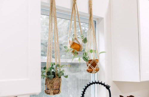 The Little Blue House - 1 King & 3 Queen beds - Foto 9