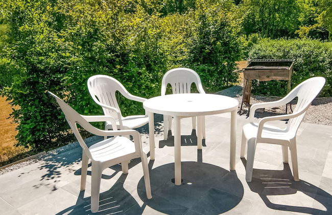 Enticing Holiday Home in Treignes near Forest - Foto 24