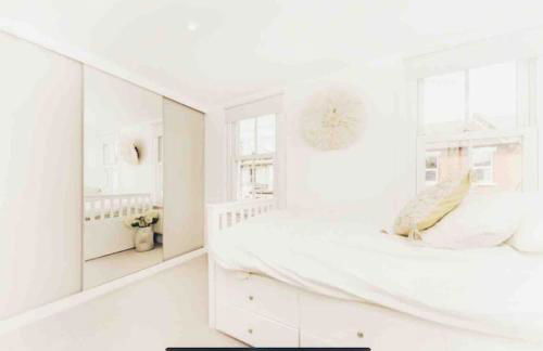 Teddington terraced cottage 3 floors, 3 bedrooms - Foto 24