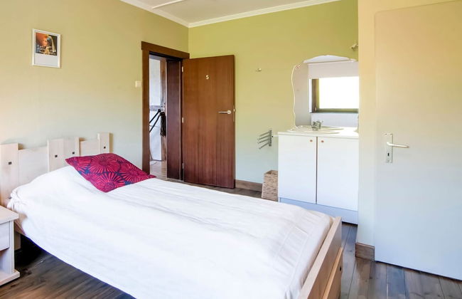 Spacious Holiday Home in Malmedy near Nature Parc High Venn - Foto 6