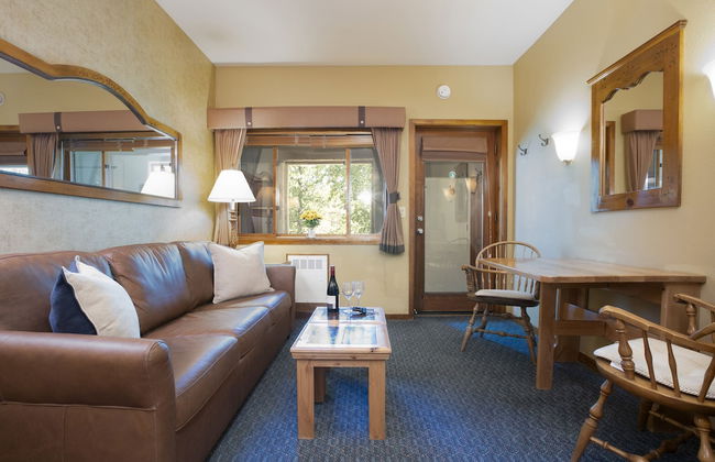 Olympic Village Inn - Photo 16