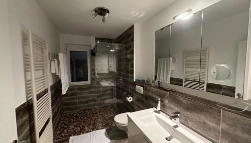 2-Zimmer-Ferienwohnung mit 2 Balkons - Golf, Bike & Wellness im Markgräflerland! - Foto 5, Shower