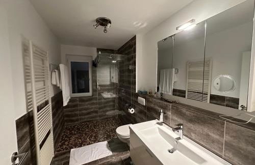 2-Zimmer-Ferienwohnung mit 2 Balkons - Golf, Bike & Wellness im Markgräflerland! - Foto 5