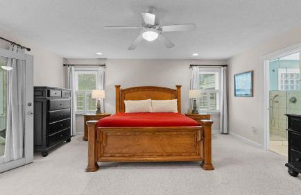 Sleeps 22, Lakefront w/ Private Dock & Pool, 2 Houses Lake Living by Avantstay - Foto 98