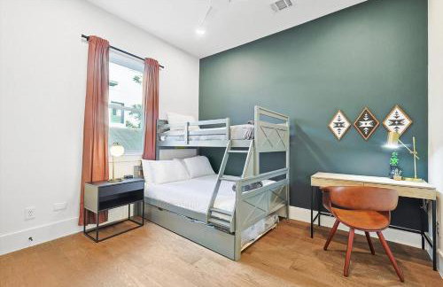 Best of The Cedars - Dallas Views Rooftop Luxury - Photo 24