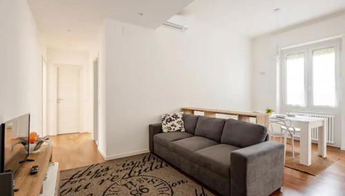 Like at Home - Close to Metro, Stadio San Siro, Duomo with private parking place - Foto 2