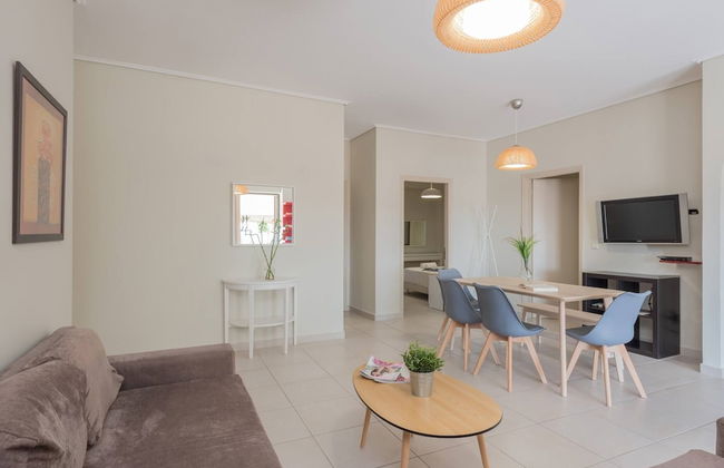 Phoenix Apartments - Alpha1 - Photo 12