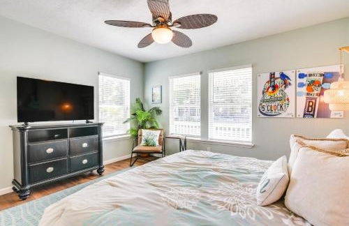 Hot Tub and Yard Jimmy Buffet-Themed Galveston Home - Foto 14