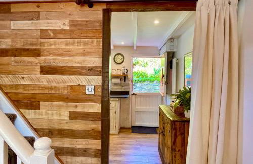 Unique Retreat - 2 bedroom cliff top cottage with large terrace - Photo 12