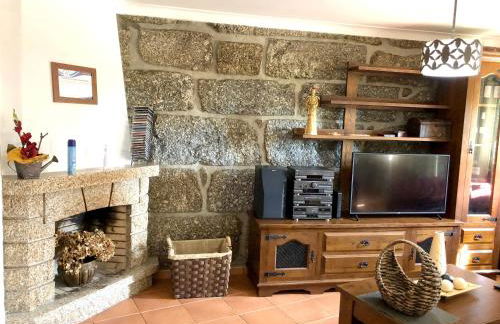 Charming Villa in Resende with Private Pool - Foto 16