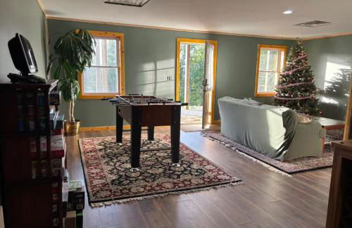 Charming Cabin with Incredible Mountain Views - Foto 28