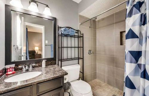 Serene 2BD Condo South Irving I18 - Foto 8