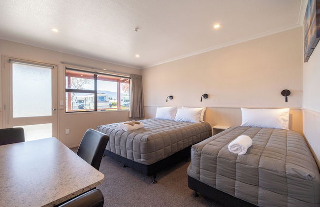 Te Anau Top 10 Holiday Park - Photo 38