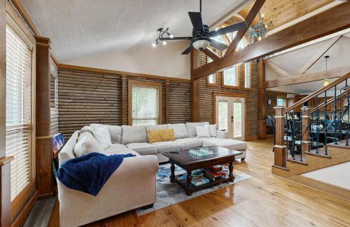 Bacliff Family Getaway with Game Room and Private Pool - Foto 5