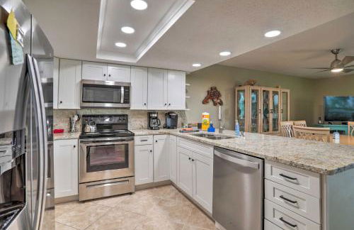 Pool Access! Indian Shores Beachfront Condo - Foto 8