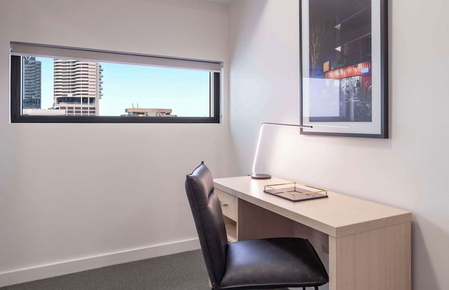 Oaks Brisbane on Charlotte Suites - Photo 16