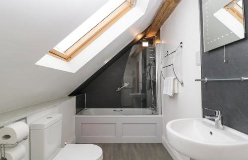 The Coach House - Photo 26