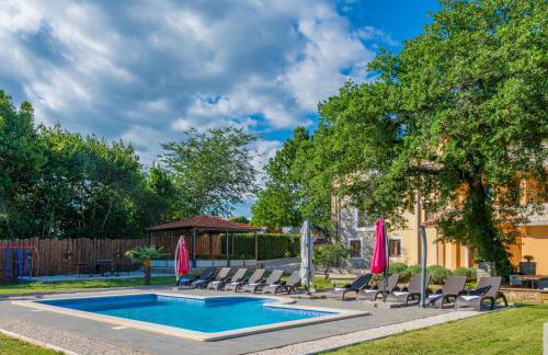 Villa Tupljak, luxury and comfort in a hidden summer hideout - Photo 5