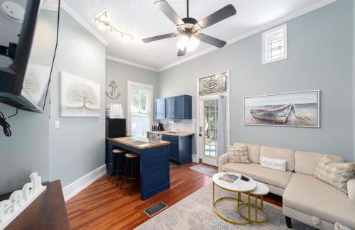 Martin B- historic district apt with pool - Foto 7