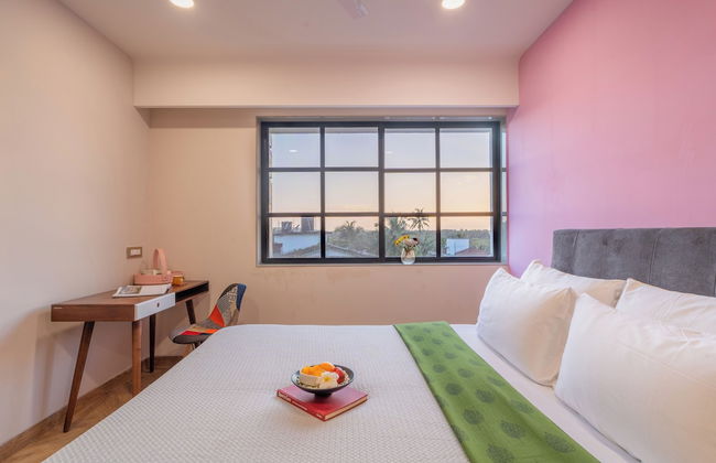 ELIVAAS Kamerios Brisa 1BHK with Jacuzzi - Photo 1