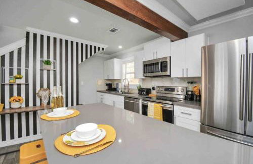 Central Yellow Gem: Cozy Views & Proximity - Foto 29