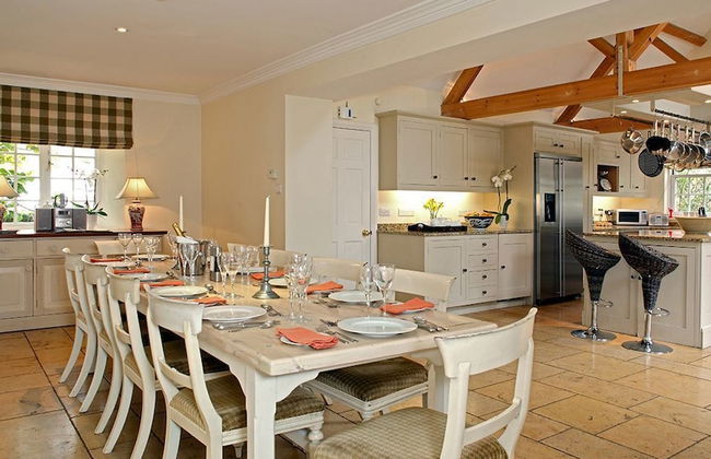 Weir Cottage - Photo 1