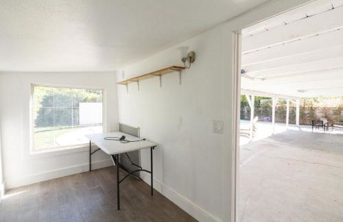 4 Bedroom West Hills Charmer with Pool - Foto 27