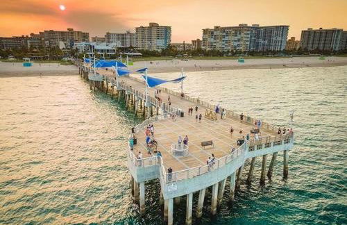 Amazing 5 bed house w pool, jacuzzi and your own boat - Foto 40