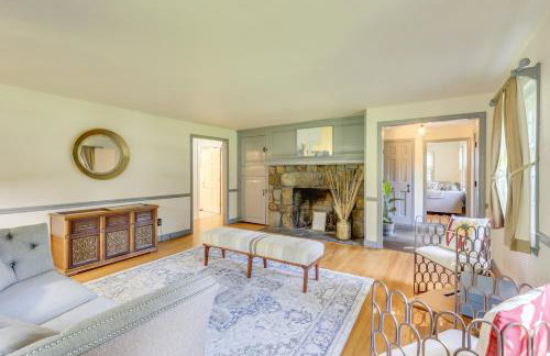 Spacious East Haddam Retreat with Private Pool! - Foto 4