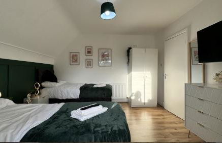 Sleeps 8 3 BED Parking NEC JLR NIA Airport - Foto 16