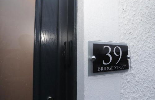 Dollar Apartments-39 Bridge Street - Photo 64