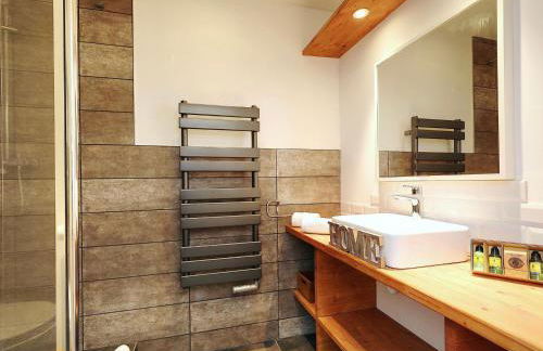 Chalet familial à Bozel, 4 chambres, parking, proche Courchevel et Pralognan - FR-1-575-234 - Foto 10