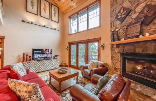 Lakefront home with fire pit and dock Near Wisp Resort - Foto 6