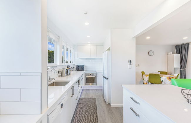 Ellerslie 3BR House | Fresh Reno | Zodiak Stays - Foto 10