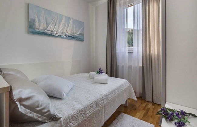 Spacious Holiday Home With Swimming Pool - Foto 8