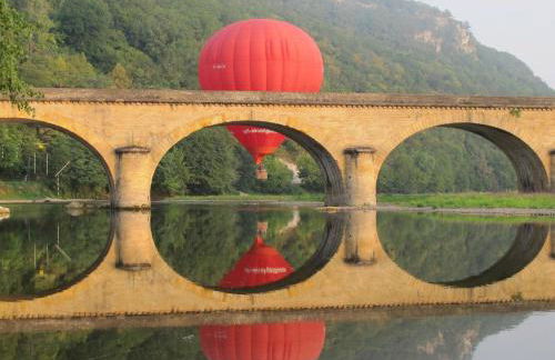 Au Pied du CHÂTEAU - 5 à 11 personnes - Baignade-canoë-piste cyclable à 100 m - Foto 75