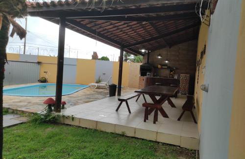 casasveraneio , Barra de são Miguel casa com 4 quartos sendo 2 suítes,todos com ar condicionado, 300 m da praia, 5 minutos praia das conchas e 10 do gunga! Área de lazer com piscina de 10 m churrasqueira e freezer!a melhor! - Foto 28