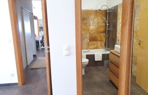 Moradia Familiar Piscina 5min Praia by HOST-POINT - Foto 13