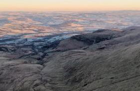 Dare Valley Cottage Ex miners cottage Near Zip World Pen y fan Waterfalls - Photo 32