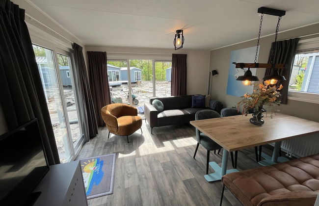 Chalet in Friesland With Play Area - Foto 22