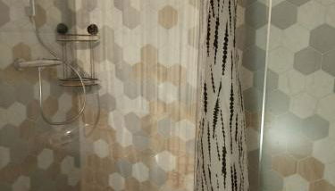 le 2 bers duplex moderne 90 m2 salle de bains rénové et linge inclu - Foto 2