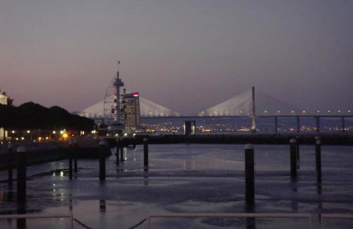 LxRiverside Suite Apartment - Photo 43