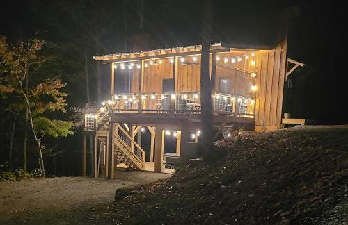 Cozy Cabin Retreat w/ Hot Tub & Nature Views - Foto 47