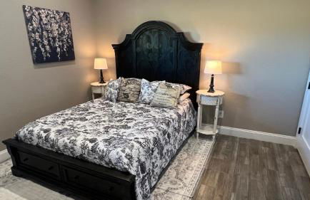 The Shophouse at Transplant Acres - Foto 12